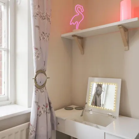 Strawberry Mews Holiday home